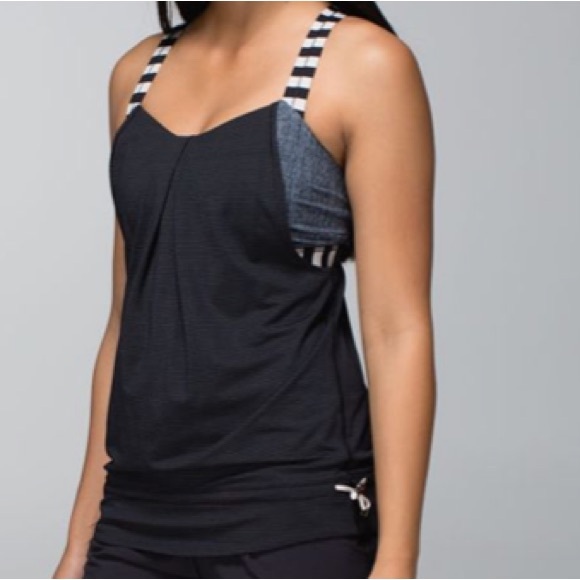 🥳 Lululemon Athletica Rest Less Black Tank Top with Striped Straps - Picture 8 of 10
